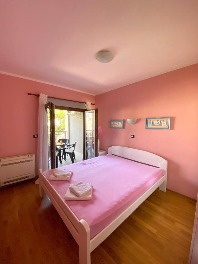 Apartment Center Adria Bar Esterno foto