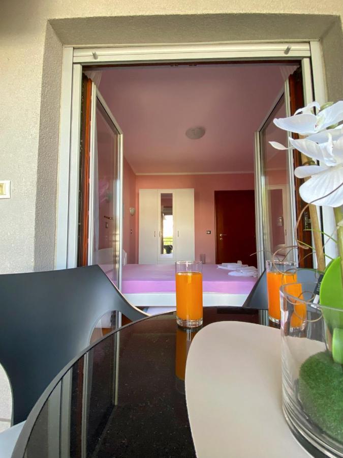 Apartment Center Adria Bar Esterno foto